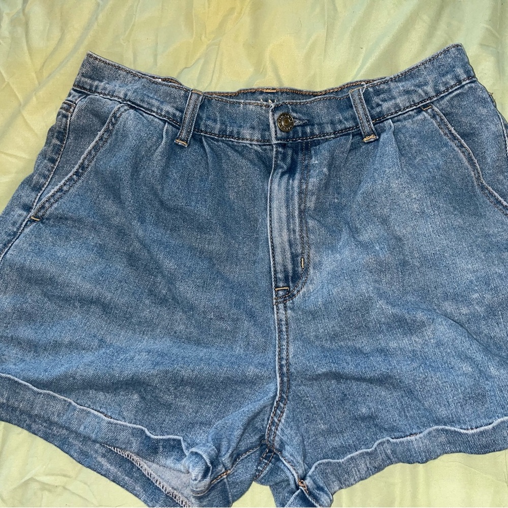 American Eagle Outfitters | Blue Jean Mom Shorts | Size 10